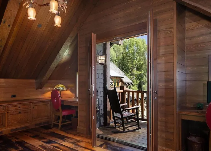 Сasa de vacaciones Luxury Mountain Estate With Panoramic Views *